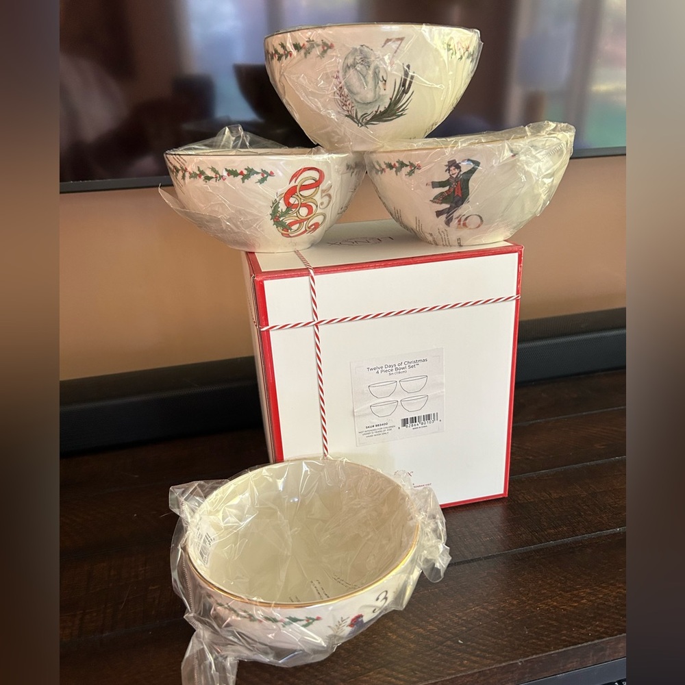 NWT-Lenox 12 Days of Christmas bowl sets